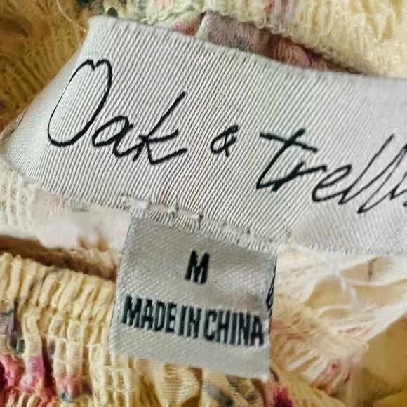 oak & trellis • nwot smocked yellow midi dress. - Picture 4 of 4